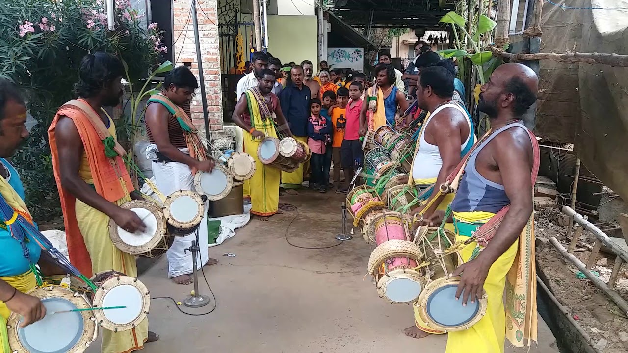 பம்பை     சேலம்  மகி குழுவினர்