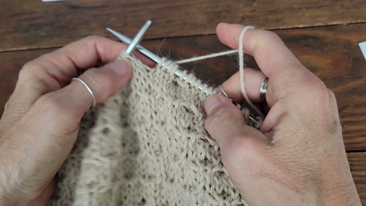 1-over-1 (1/1) cables without cable needle - left twist, right twist, mock cables, twisty method