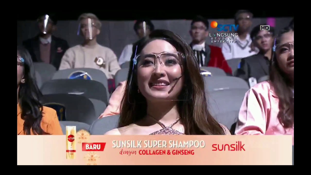 Noah ft Stefan William - Menemaniku ( SctvAwards2020 )