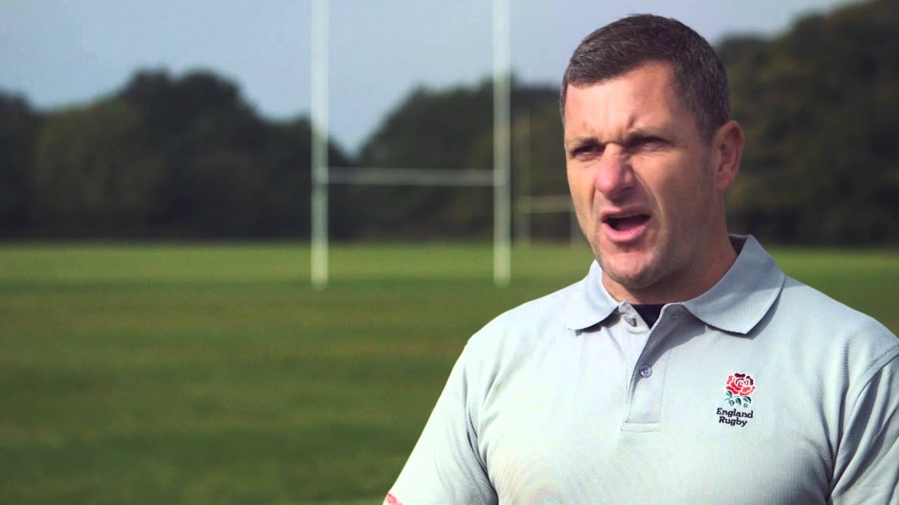 Paul Grayson leads training session at Harrow RFC