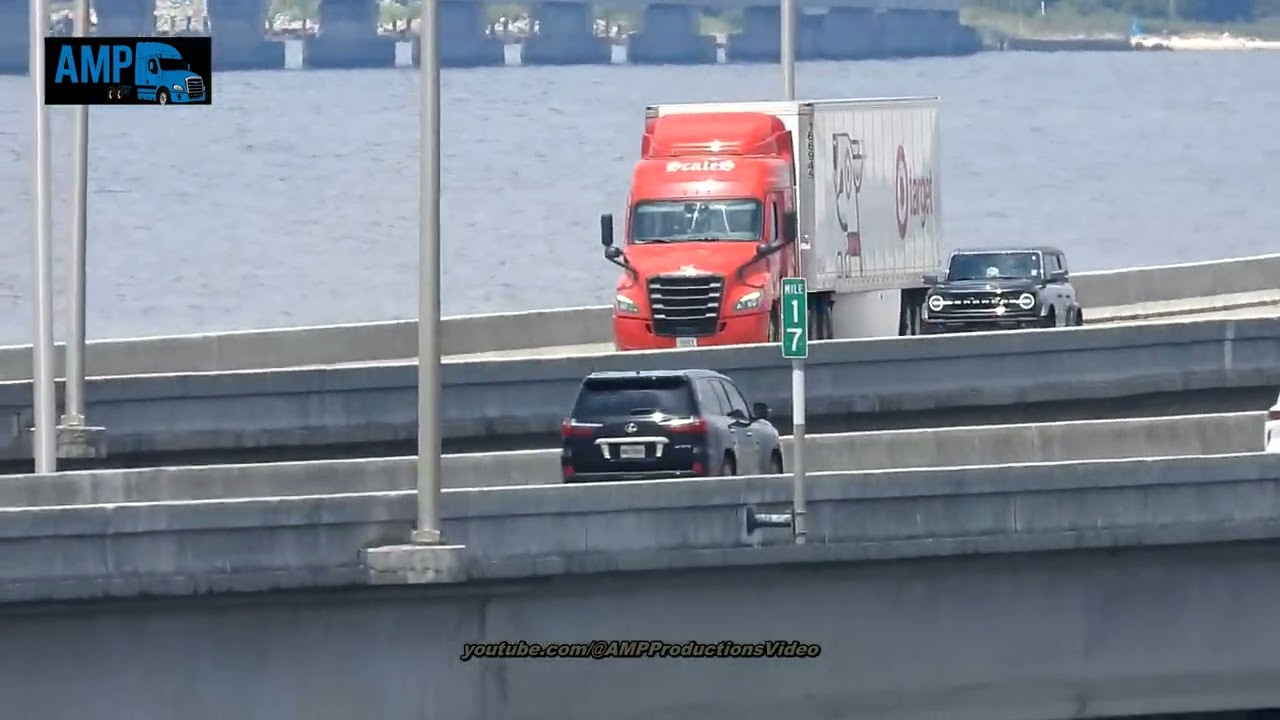 Red Freightliner Cascadia Scales Express/Target | Truckspotting Bridge 111825