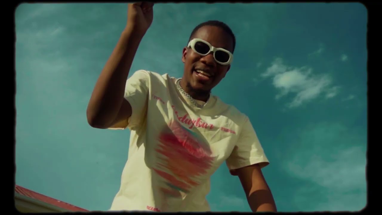 Trappybeats. & Fada Moti - Weekend (Official Music Video)