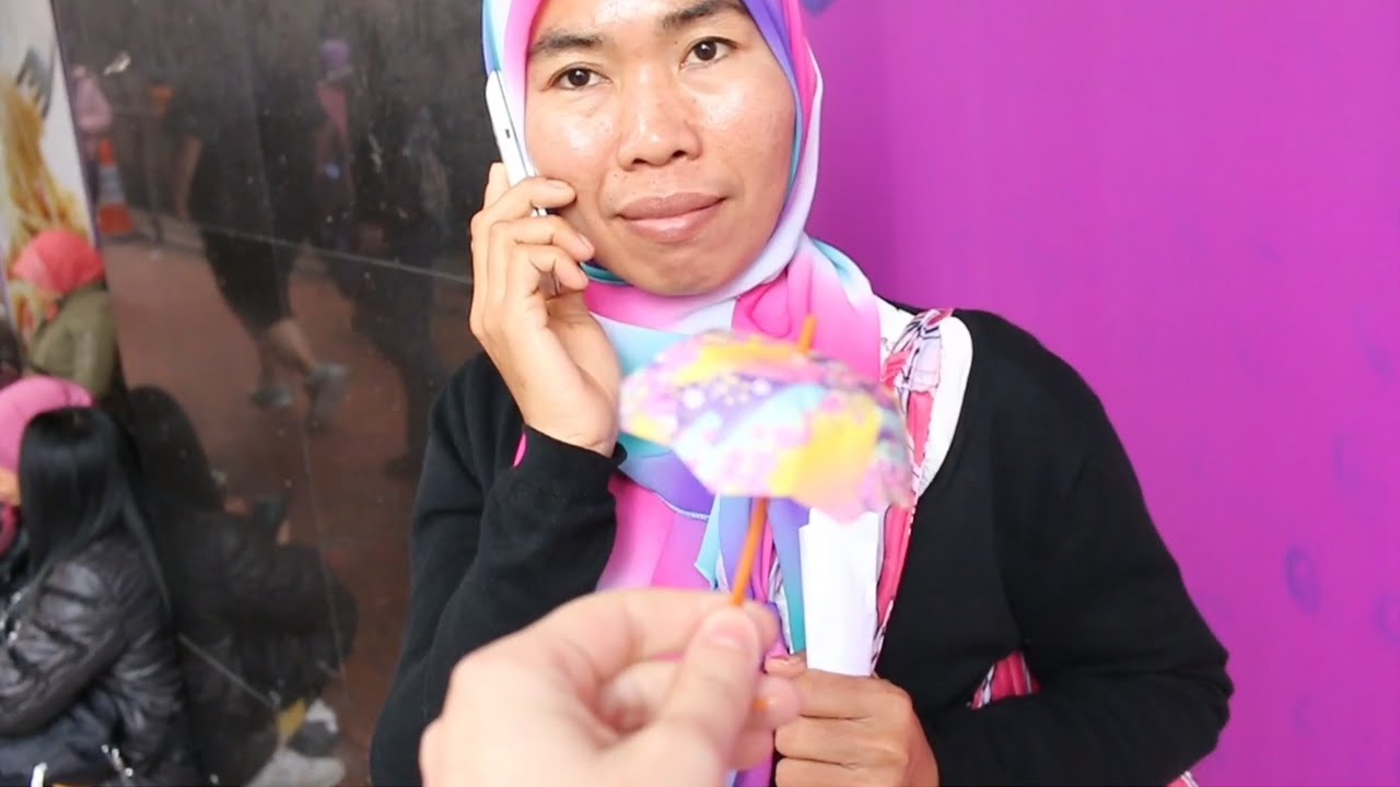 HowToBasic Gives Out Presents - Hong Kong Day 3