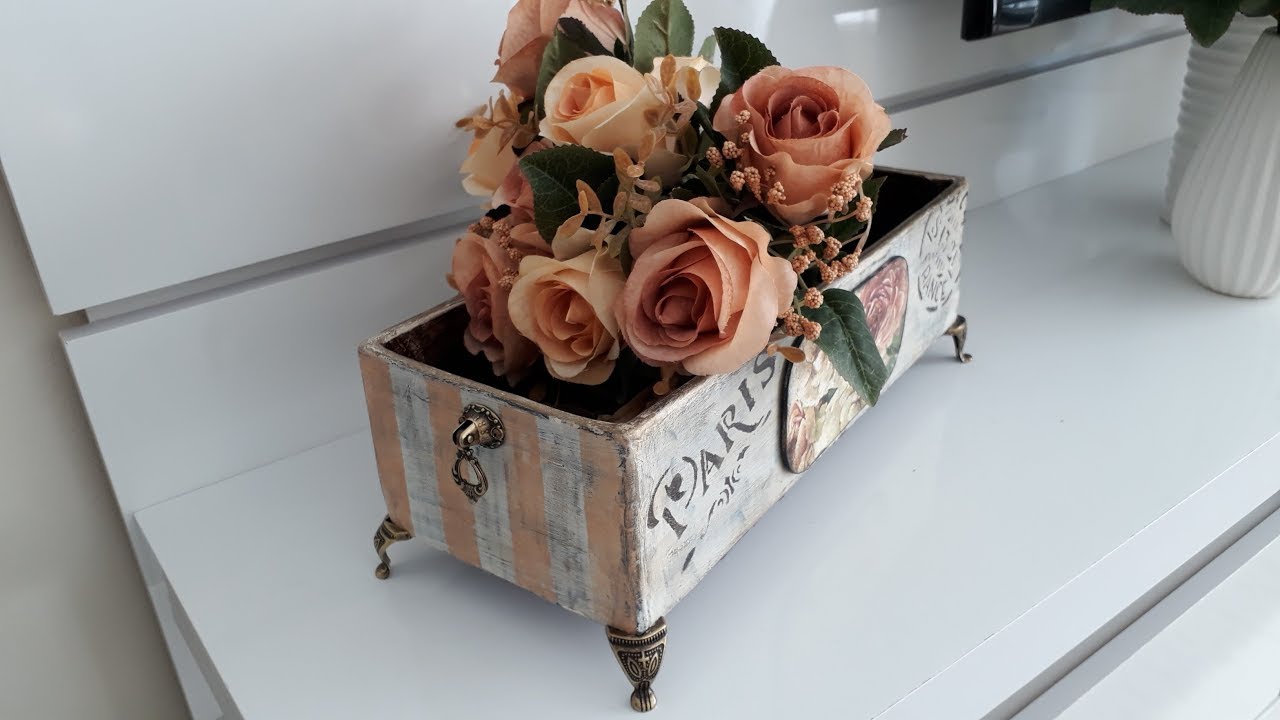 CAIXA VINTAGE DE PAPELÃO