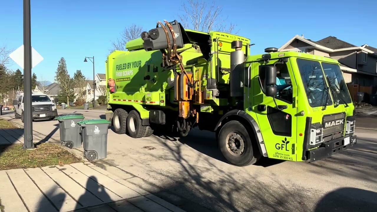 GFL Mack LR Labrie Automizer slamming on friday afternoon trash
