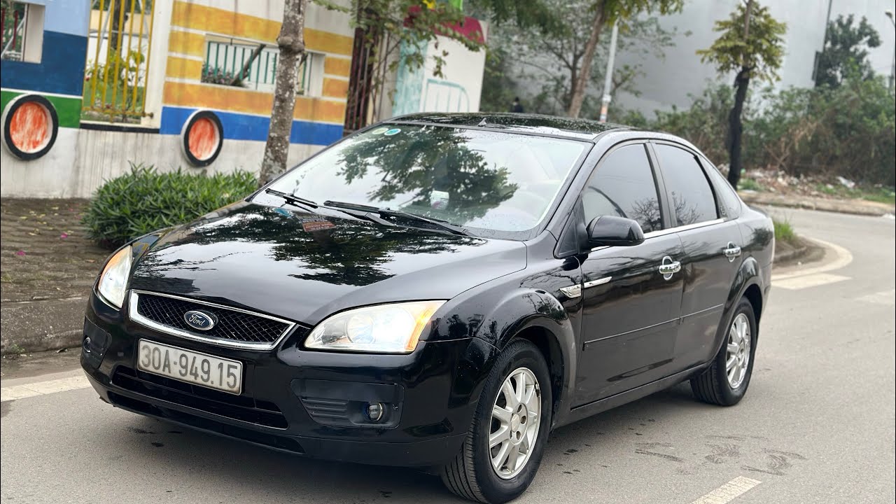 95tr FORD FOCUS 2006AT XE GIA ĐÌNH, full đồ chơi giá Sh alo 0375233242