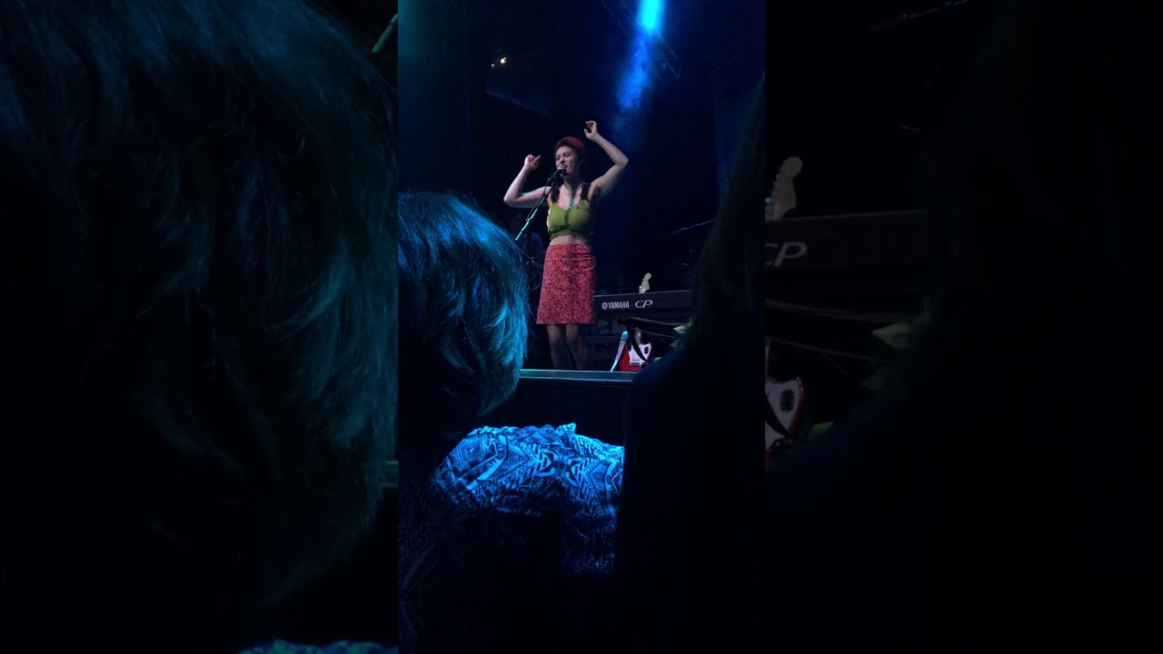 Miya Folick-premonitions (live 4/13/18)