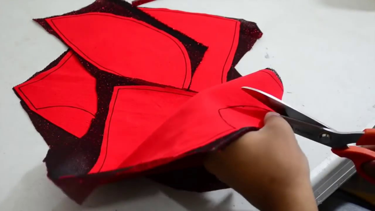 Cómo se hace una máscara de lucha libre (por Jade)