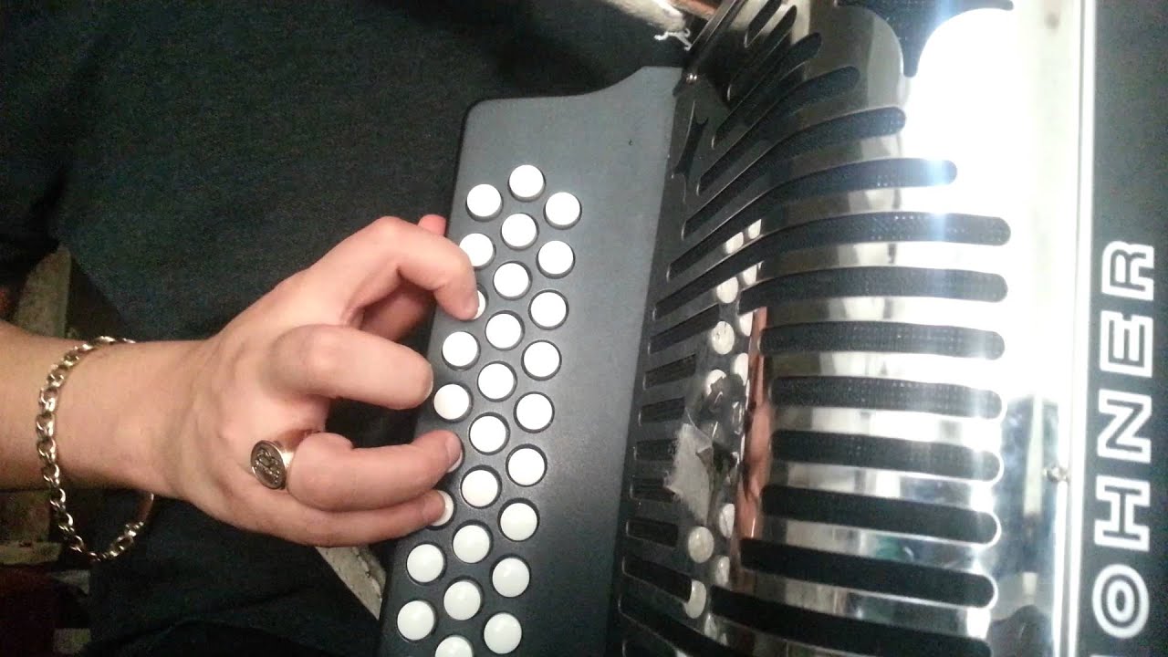 Que la dejen ir al baile sola acordeon de sol p1