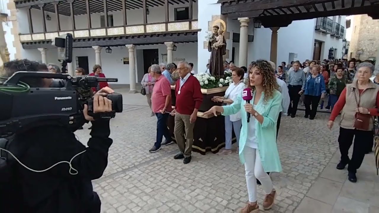 Festividad de San Antonio 2023 en Tembleque. Misa, Procesión y reparto de panecillos bendecidos.