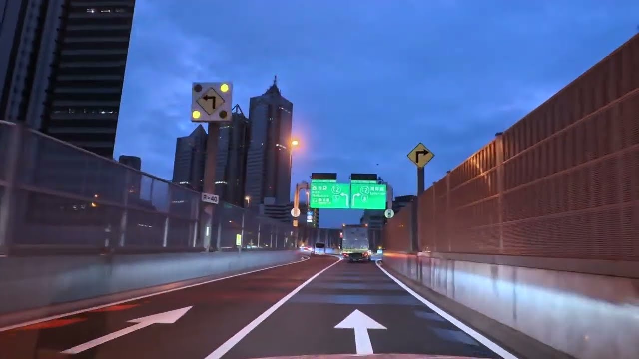 【Tokyo Morning Drive】Early Morning Tokyo Expressway ｜LEXUS UX250h F SPORT w/TRD exhaust POV 4K