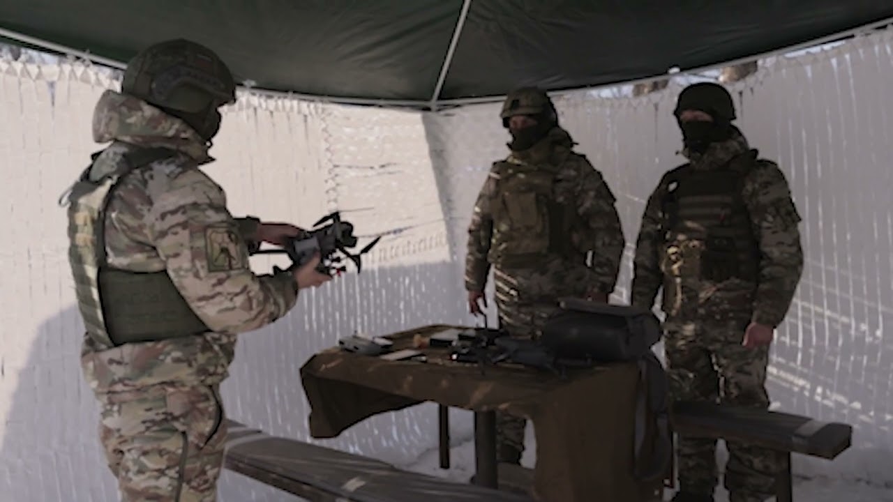 Russian FPV kamikaze drones crews hit Ukrainian positions, and train on drone usage