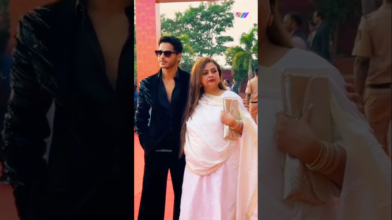 #Ishaan Khattar with Mom arrives for vote #ishankhattar #Ik #Celebrity #Bw #Ls #shorts #wallstepia