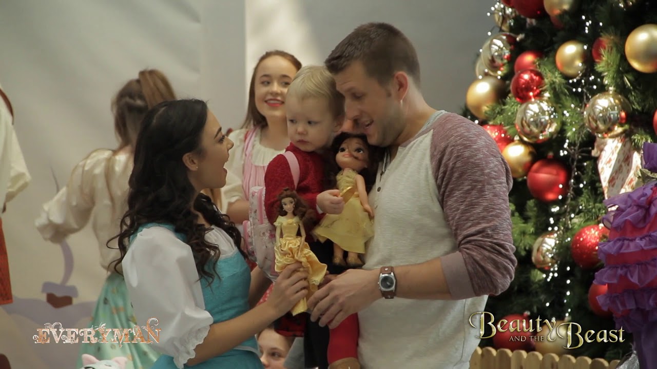 Panto Beauty and the Beast - Welcome Home at Cork Airport