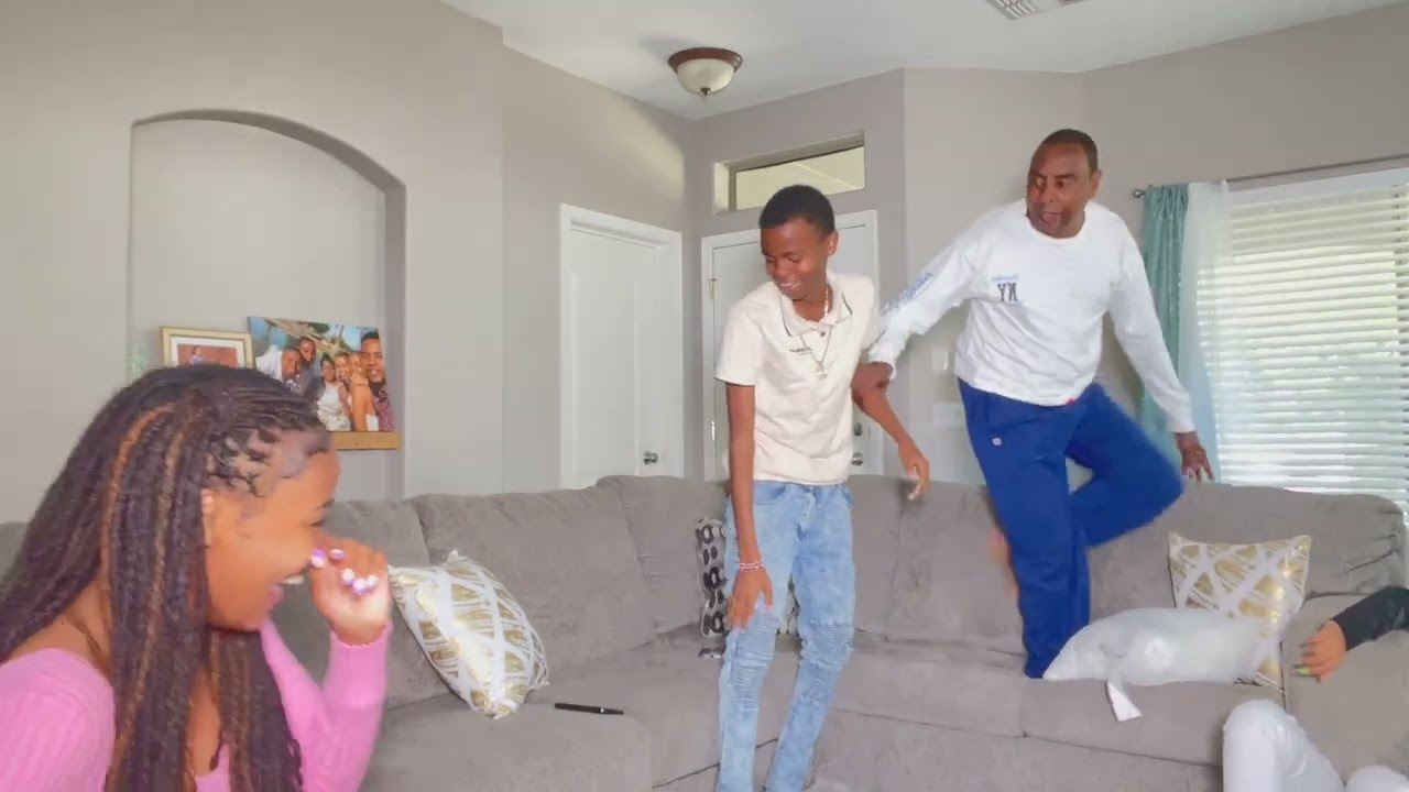 SNAKE PRANK ON MY FAMILY 🐍  *EXTREMELY FUNNY*