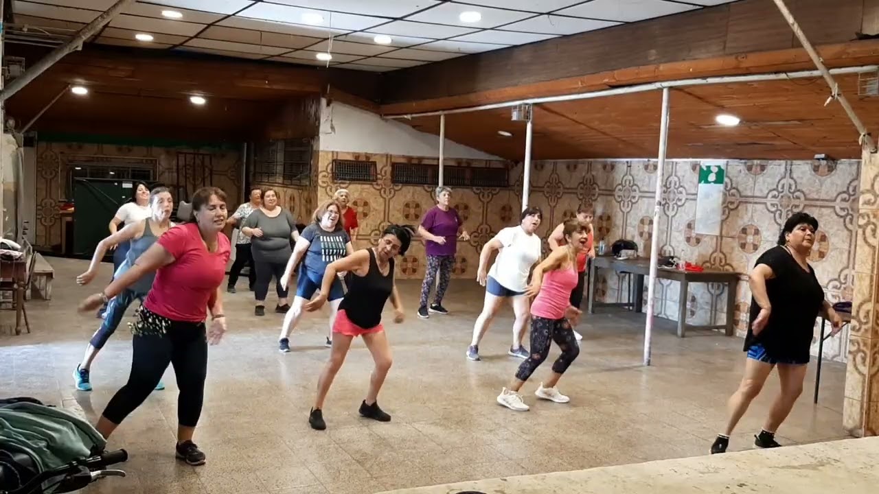 Baile entretenido 18 Miércoles 14 de enero 2026 profesora Angela Sierra club los 120 lo Espejo