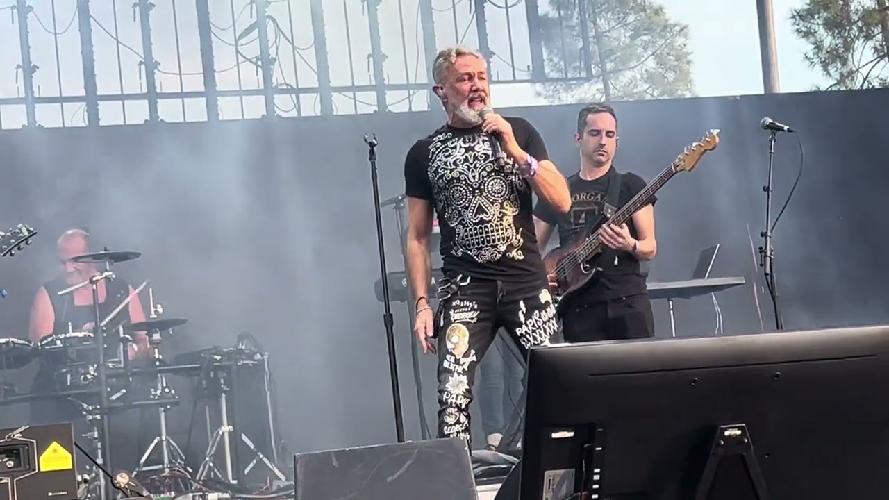 La Unión - Lobo Hombre en Paris