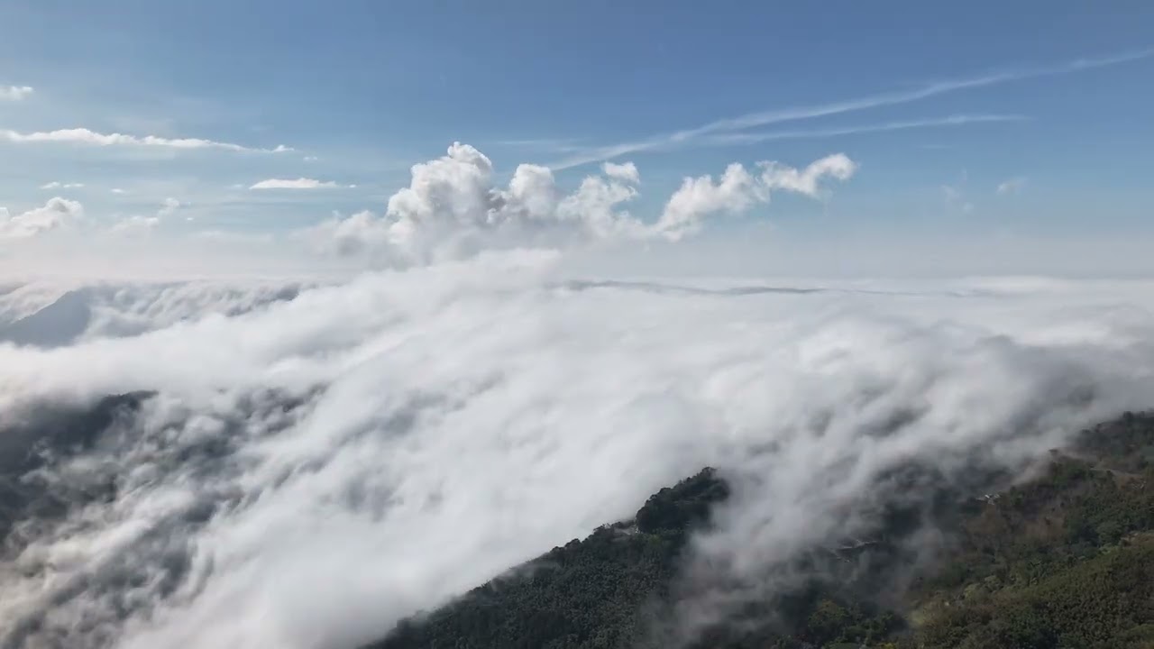 隙頂山雲海
