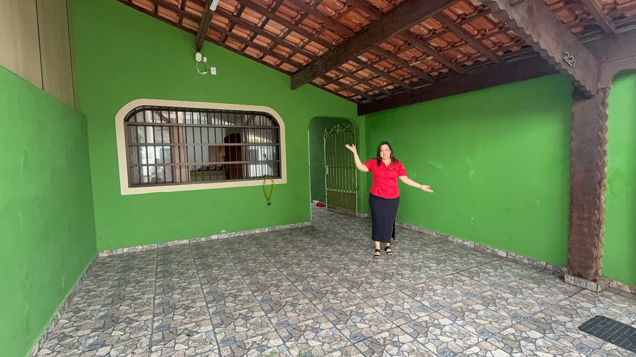 😱 Casa a 200 metros da Praia 🏡 02 Quartos + Churrasqueira + 02 vagas de garagem.