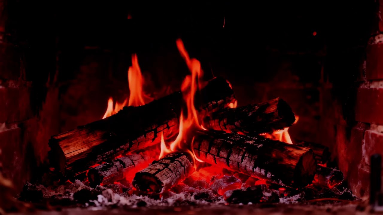 🔥 Warm Fireplace 4K UHD &ndash; Golden Flames & Calming Fire Ambience
