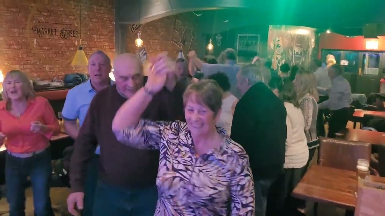 Damian Davis singing Going Out the Same Way You Came In in The Hounds Rest Ardee - 6th February 2026