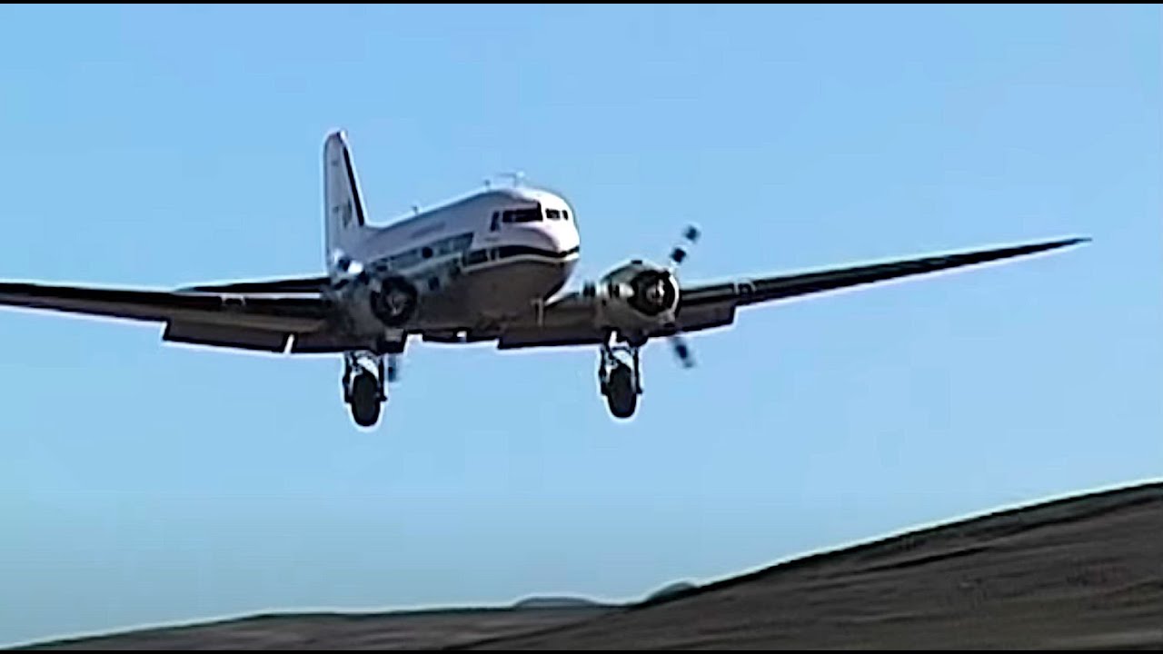 Low Flying Douglas DC-3