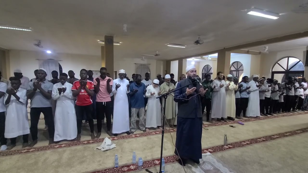 دعاء فضيلة الشيخ الأستاذ بادر بليلة من صلاة التراويح بالمسجد bukoto ليلة 4 من رمضان