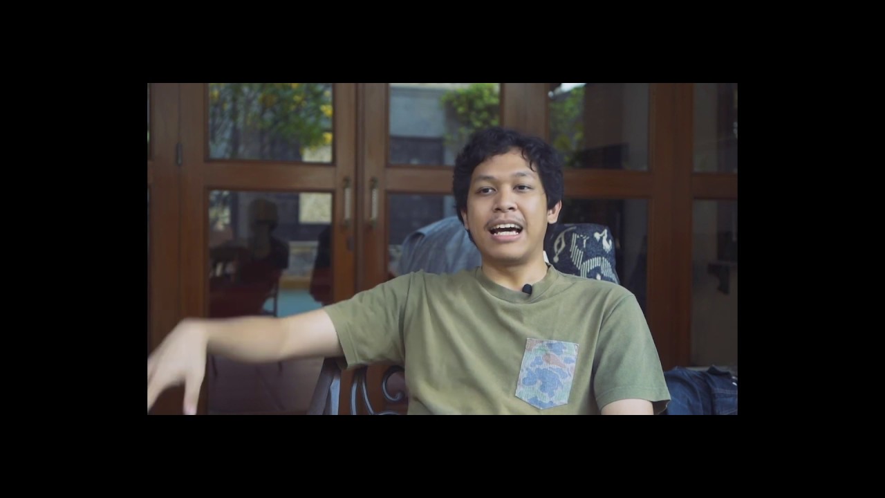 Interview Jam Makan Siang: Hindia