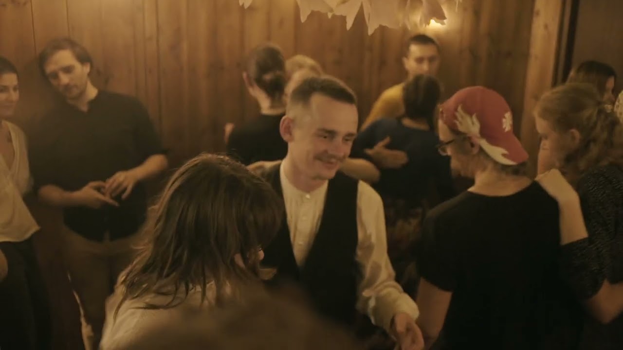 Hajda Banda - karapet (łysy)