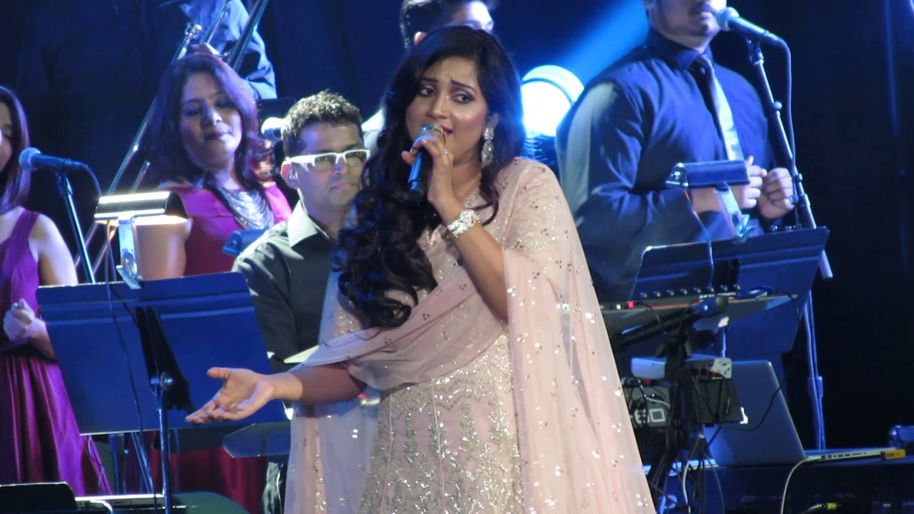 Barso Re Shreya Ghoshal Live (Guru)