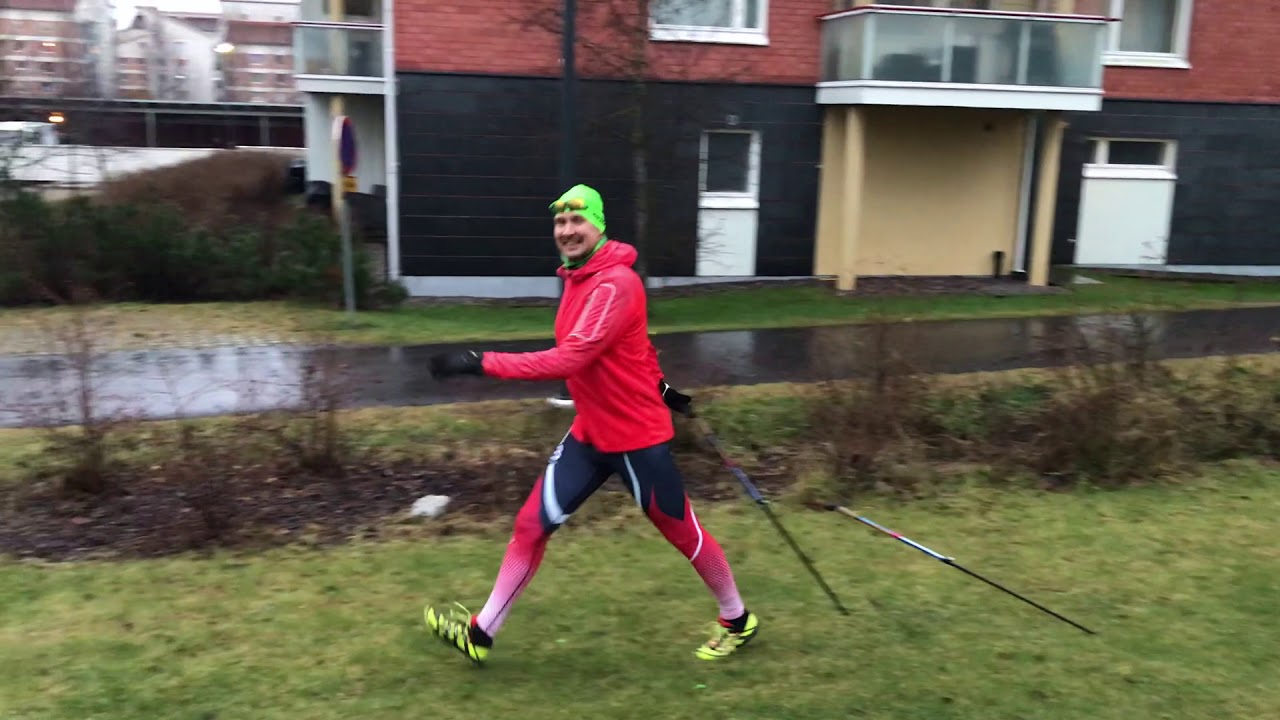 How to use poles when Nordic walking?