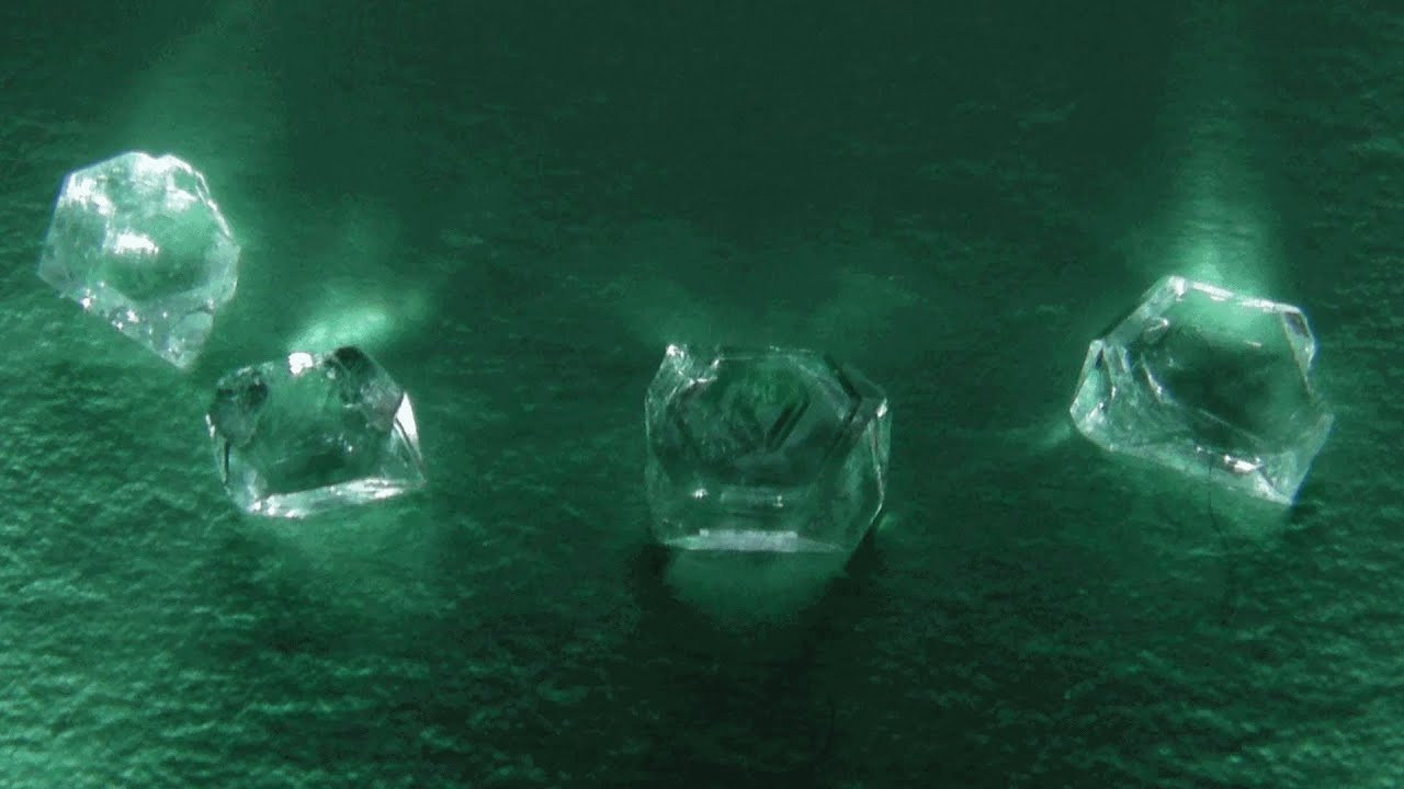 Alaunkristalle aus Alufolie (alum crystals from aluminium foil)