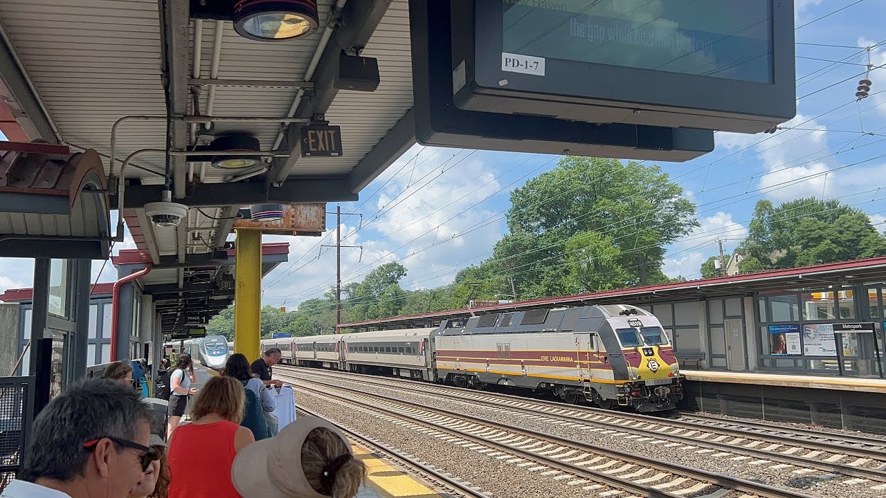 Metropark Meet - NJT 4519 Erie Lackawanna Meets Amtrak Acela Express - Railfanning and Announcements