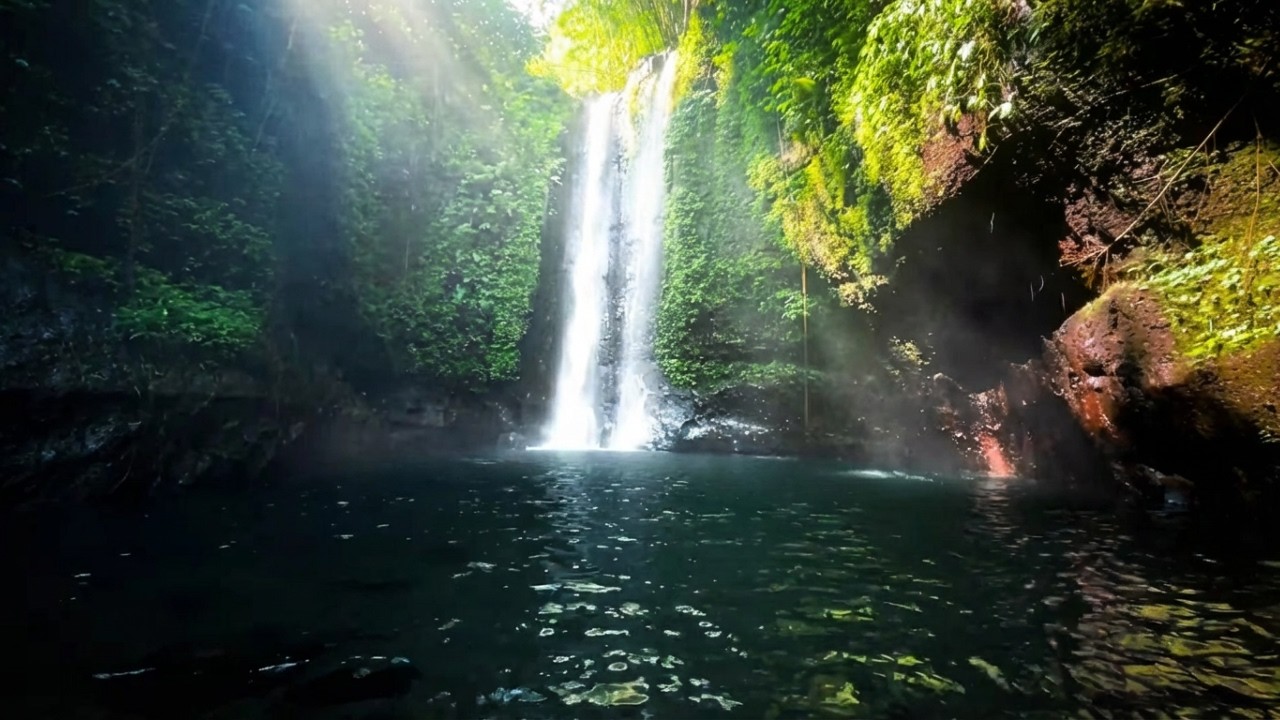 Serene Night Waterfall Sounds with Stars for Anxiety Relief & Sleep ✨💤