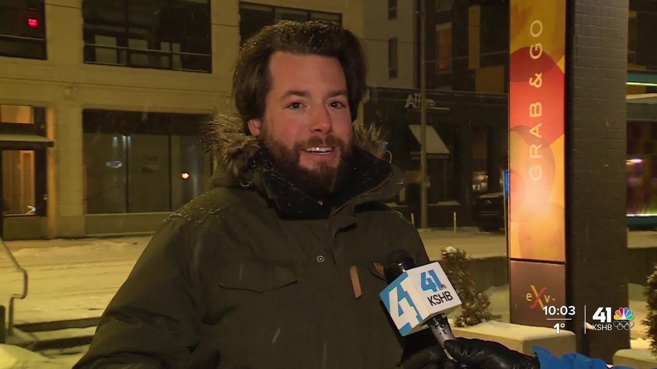 'Brushy' clears KC Streetcar rails as riders utilize service during cold, snow