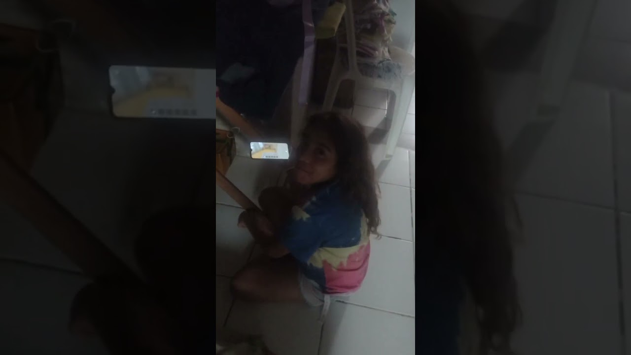 # muita chuva ☂️ aqui em fortaleza muito trovão é relâmpago 