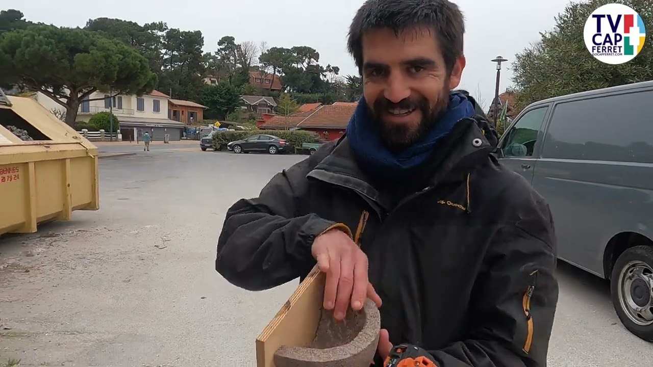 Pose de Nids d'Hirondelles à Lège-Cap Ferret avec la LPO