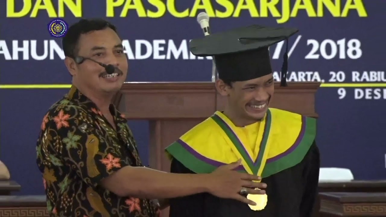 TATA CARA MEMAKAI TOGA WISUDA UMS