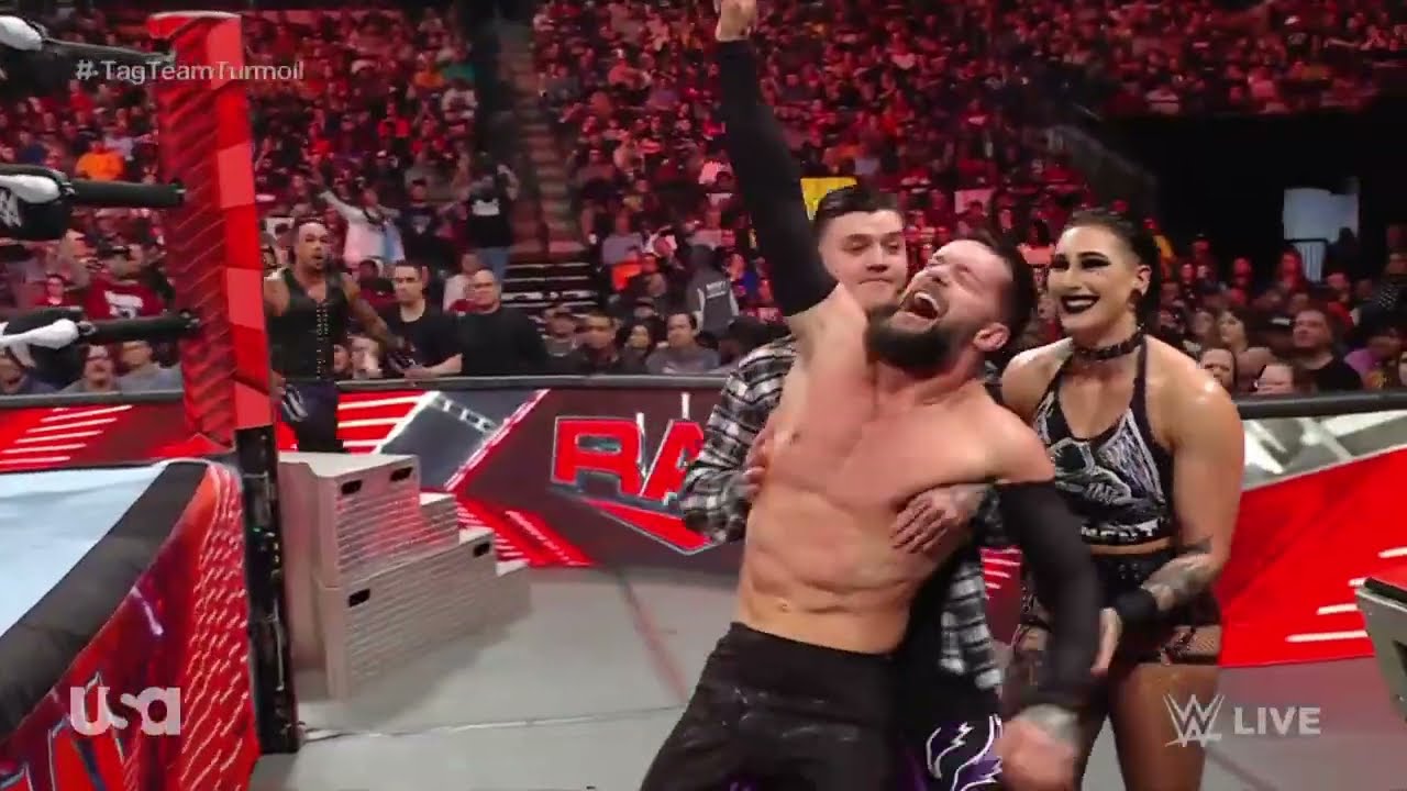 Tag Team Turmoil RAW Tag Team Championship #1 Contenders Match (1/3) - WWE RAW January 9, 2023