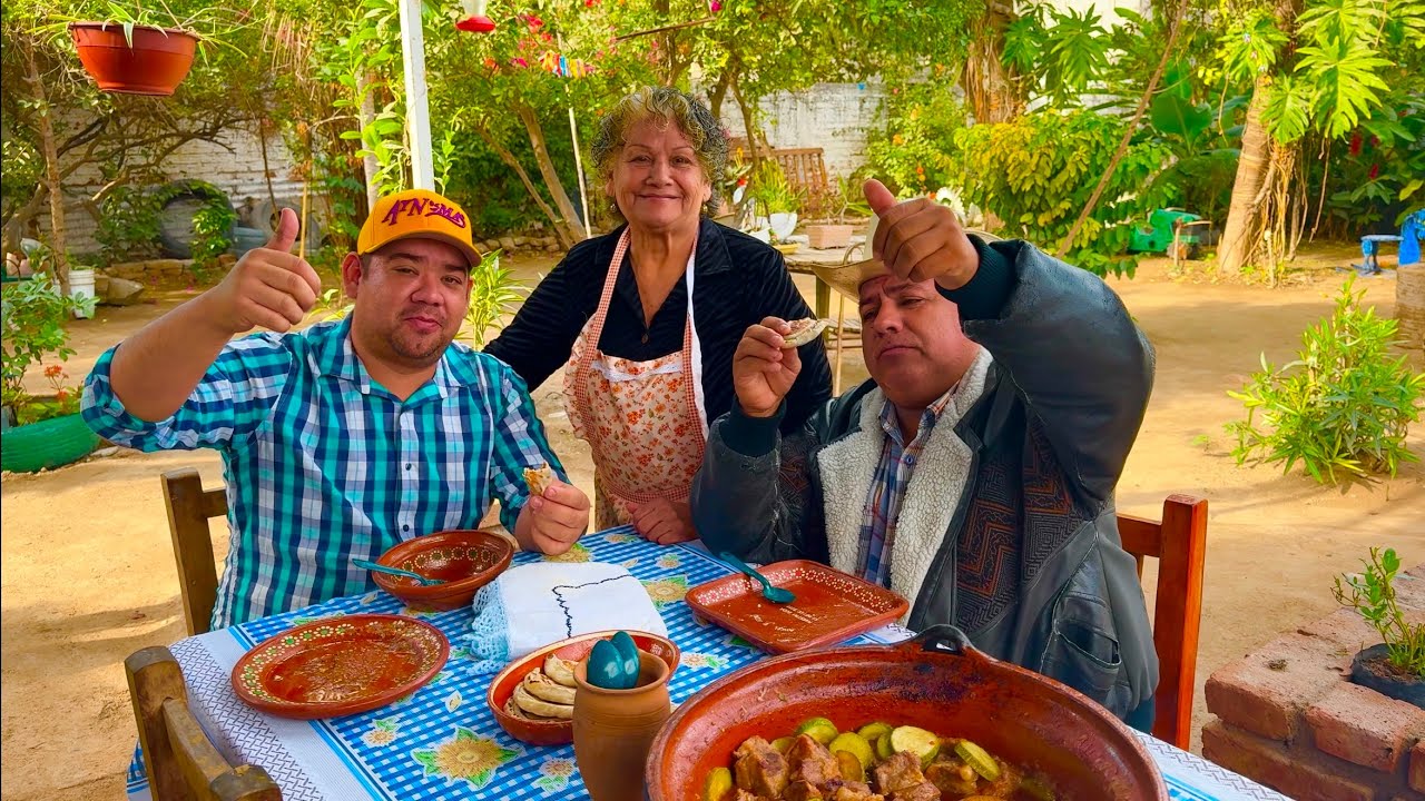 Las COSTILLAS en SALSA de doña tere!! || Ay Nomas