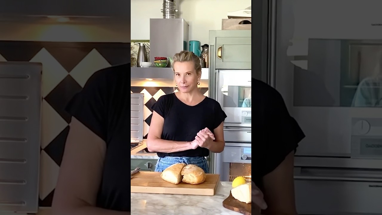 &laquo;Цезарь&raquo; с анчоусами от Юлии Высоцкой. Простой рецепт #рецепты