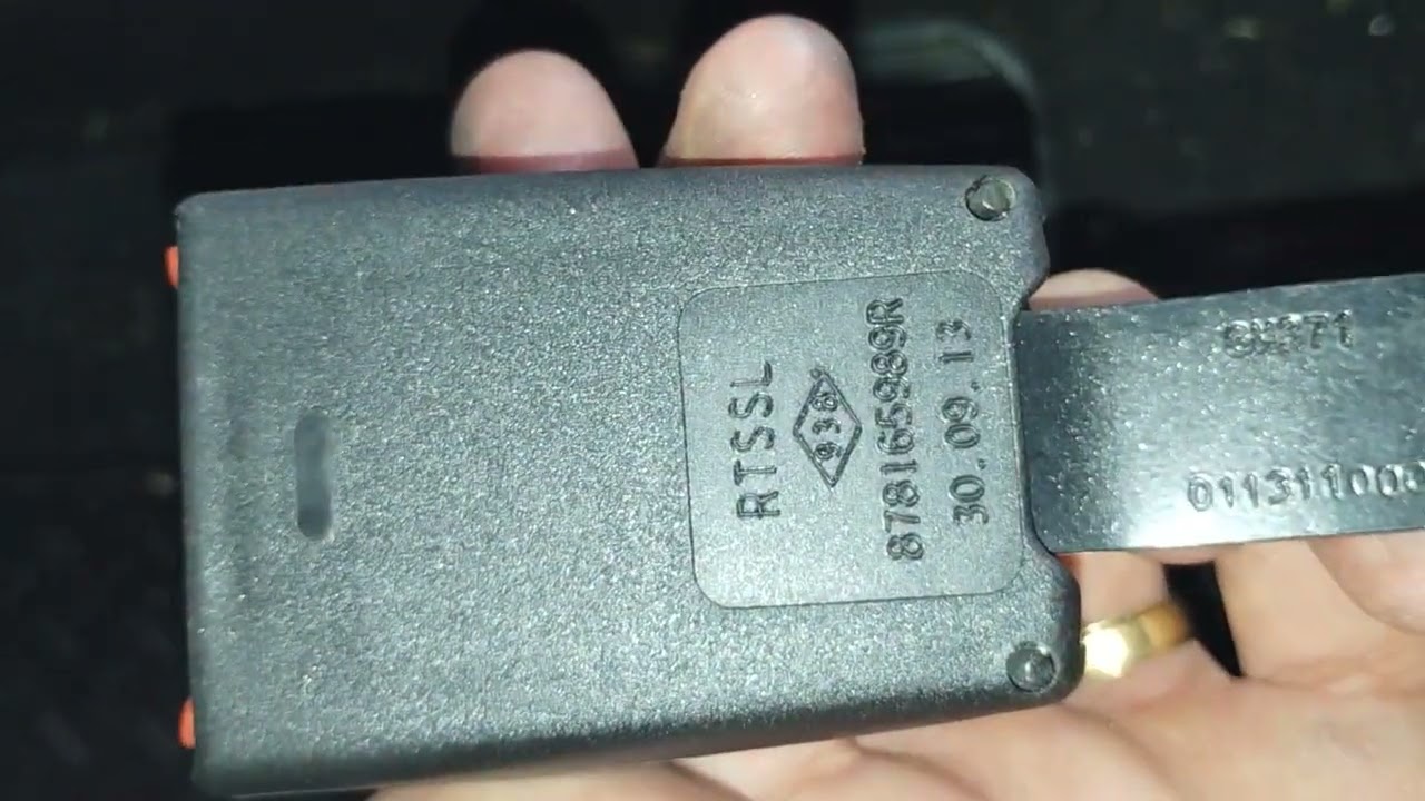 troca do fecho do cinto de segurança Renault Duster 2015