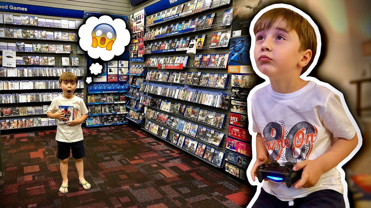 MARCOS FOI NA LOJA DE VIDEOGAMES DE ORLANDO E JOGOU PLAYSTATION 4