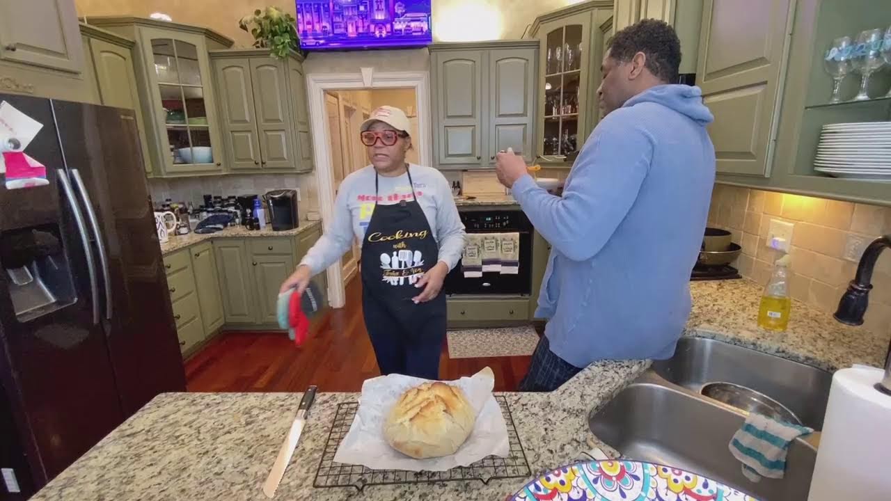 Monday Meals Baked Ziti & Fresh Artesian Bread