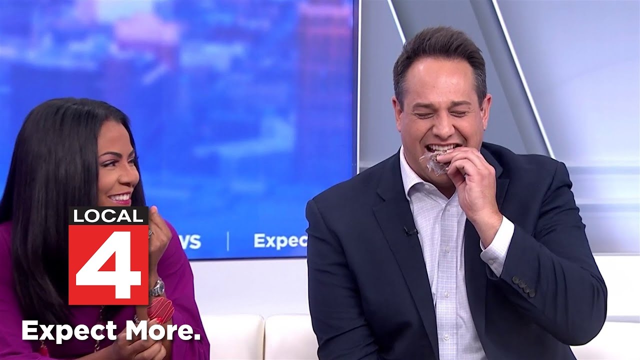 Local 4 team tries Thanksgiving dinner Oreos