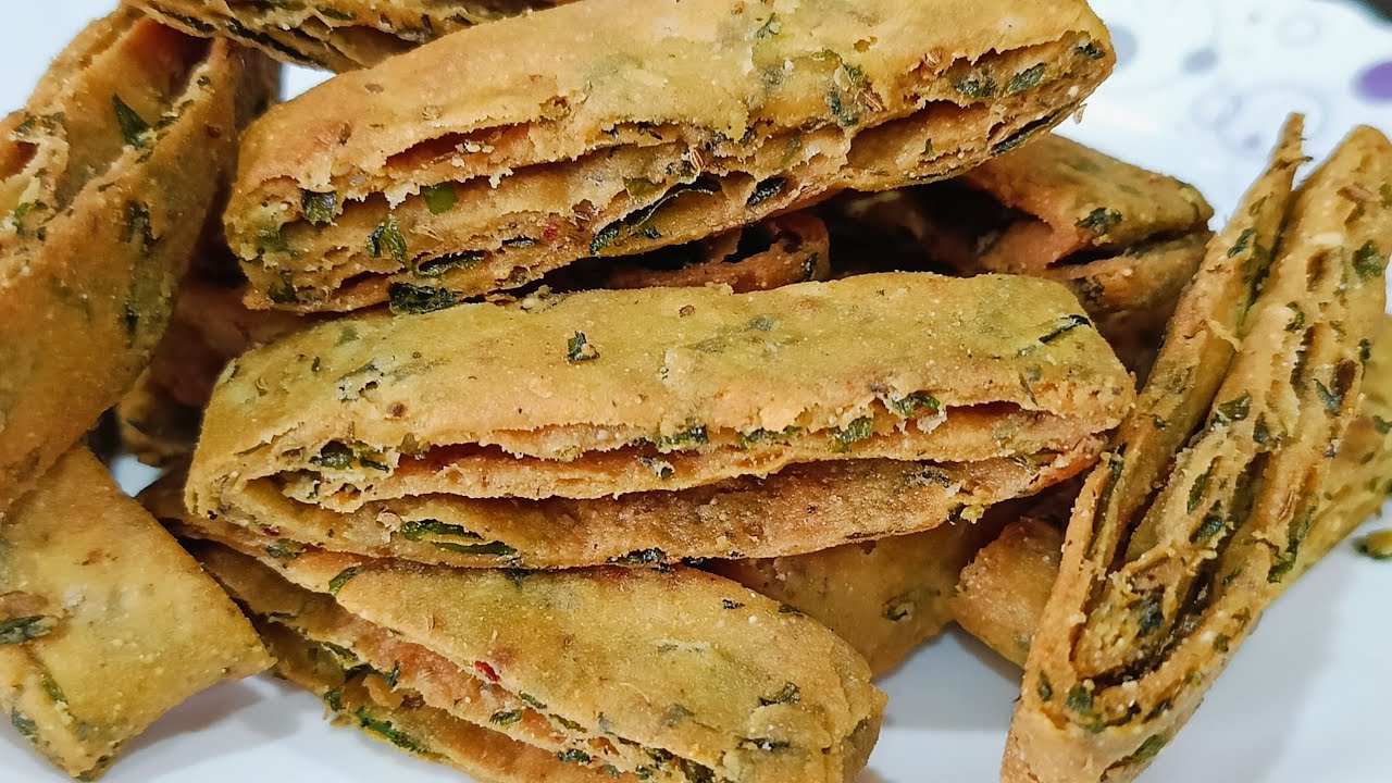 గోధుమపిండి మెంతి ఆకు తో 10 రోజులు నిల్వ ఉండి నోట్లో వెన్నెలా కరిగిపోయే ఈ స్నాక్స్ చేసి చూడండి 