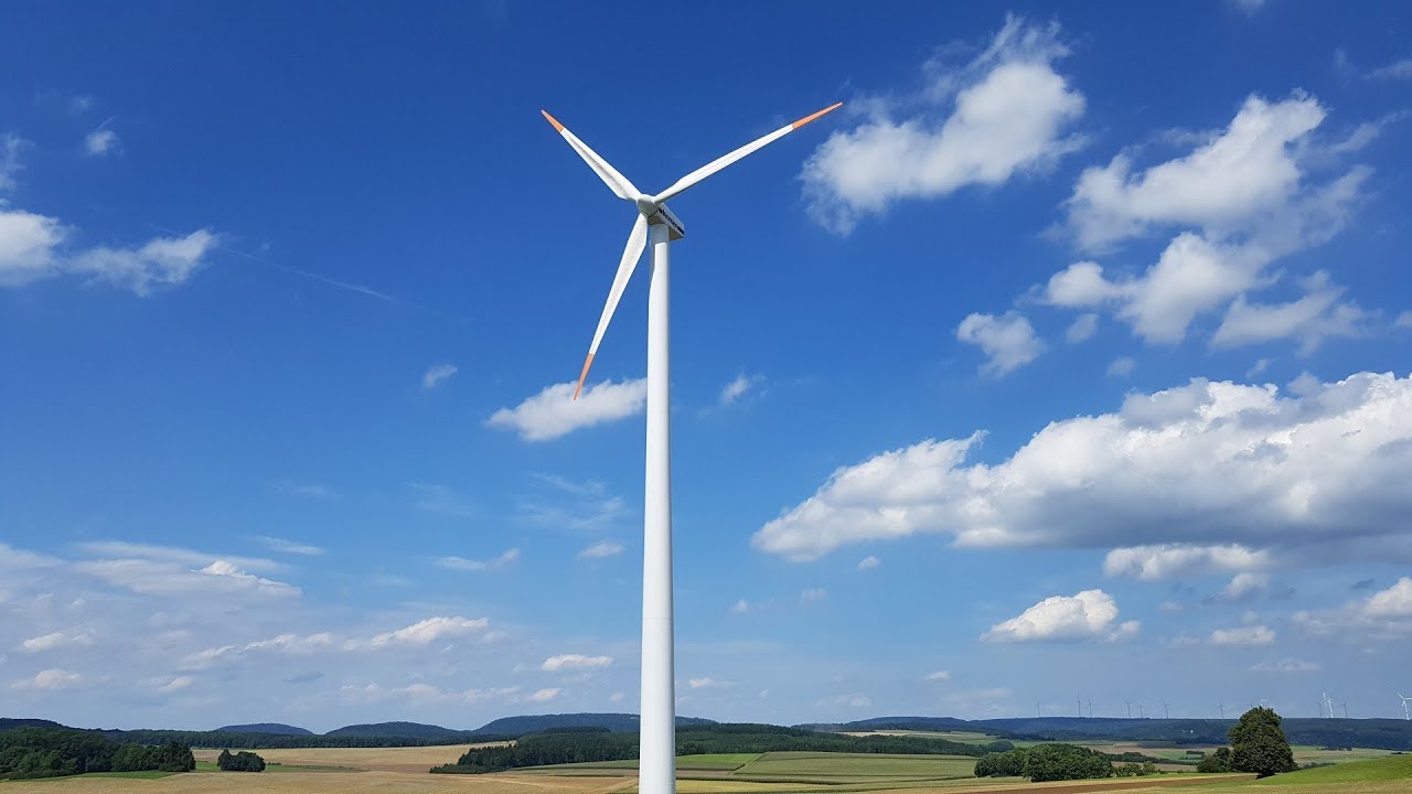 Die Windräder auf der Stöttener Alb