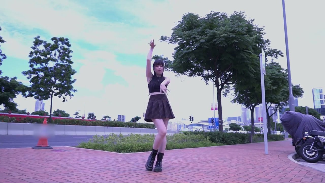 LE SSERAFIM (르세라핌) - Blue Flame Dance Cover | Kamin | From Hong Kong
