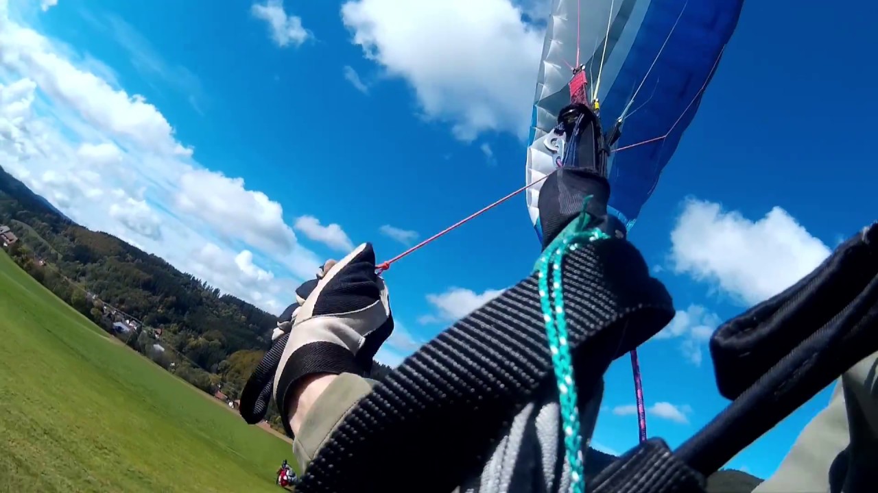 Elzach Gleitschirmfliegen am Gschasi im Schwarzwald