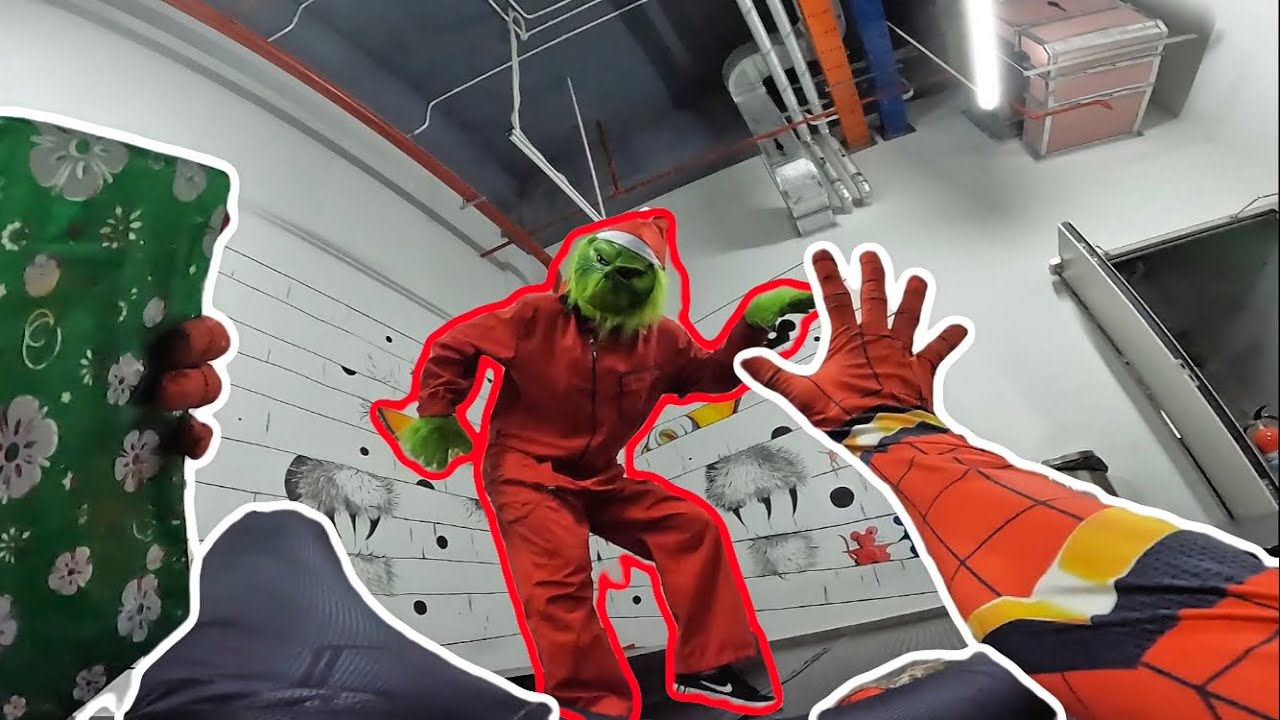SPIDER - MAN vs GRINCH IN REAL LIFE ( PARKOUR POV )